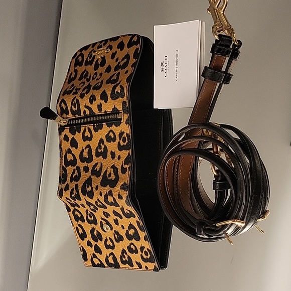 COACH NWT Purse & Wallet - Picture 5 of 8